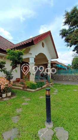 Siap Huni Rumah Mewah 5 Kamar di Klojen Dekat ke Mana Saja Siap Huni Rumah Mewah 5 Kamar di Klojen Dekat ke Mana Saja