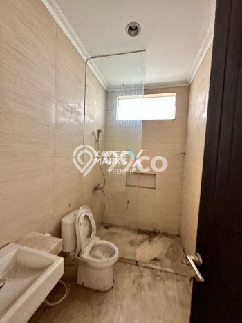 Ready to Use! Luxury House LT 240m2 Desain Modern di Araya Ready to Use! Luxury House LT 240m2 Desain Modern di Araya