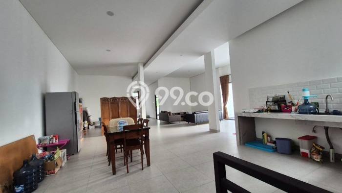 Rumah Elit LB 500m2 Siap Huni Desain Elegan di Dago, Bandung Rumah Elit LB 500m2 Siap Huni Desain Elegan di Dago, Bandung