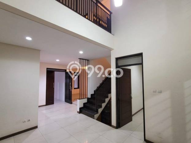 Rumah Mewah Siap Huni LT 180m2 di Batununggal, Bandung Rumah Mewah Siap Huni LT 180m2 di Batununggal, Bandung