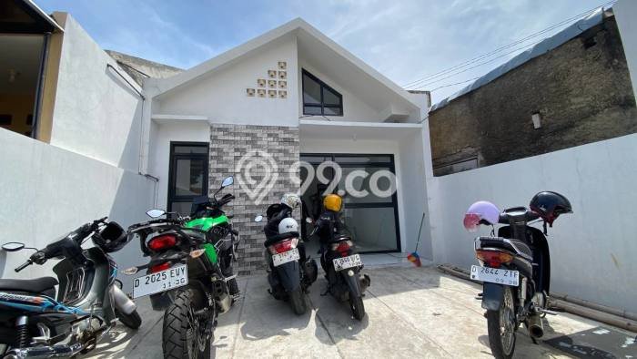 Dijual Rumah Strategis Bagus Punya 2 KT di Antapani Bandung SHM Dijual Rumah Strategis Bagus Punya 2 KT di Antapani Bandung SHM
