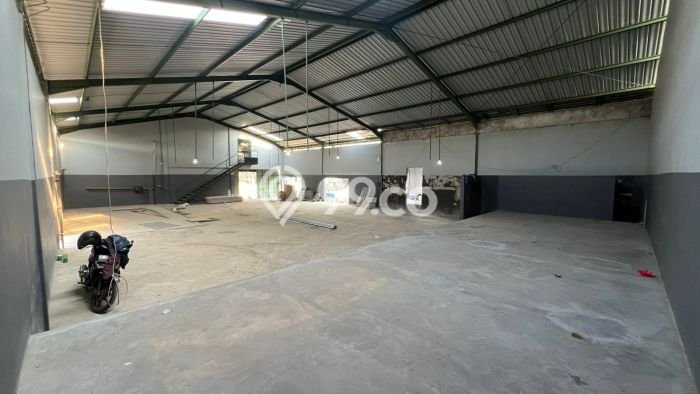 Gudang disewakan lokasi strategis Tugu Semarang 1000m2 Gudang disewakan lokasi strategis Tugu Semarang 1000m2