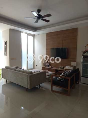 Lokasi strategis! Rumah siap pakai disewakan di Banyumanik LB 400m2 Lokasi strategis! Rumah siap pakai disewakan di Banyumanik LB 400m2