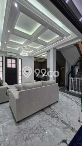 Rumah Elit Modern Tanpa Renovasi di CitraGrand Semarang Rumah Elit Modern Tanpa Renovasi di CitraGrand Semarang