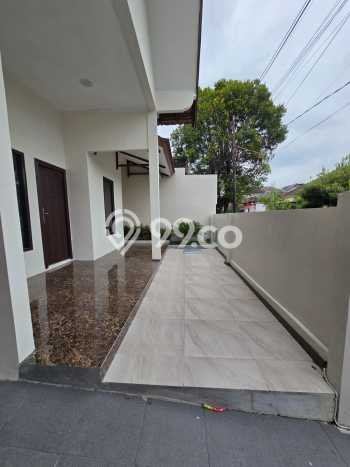 Jual Rumah Favorit Siap Huni LB 180m2 di Semarang Utara, Semarang Jual Rumah Favorit Siap Huni LB 180m2 di Semarang Utara, Semarang