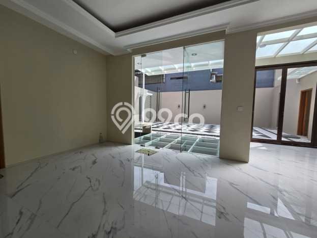 Hunian Mewah Dijual LT 375m2 di Banyumanik, Semarang Hunian Mewah Dijual LT 375m2 di Banyumanik, Semarang