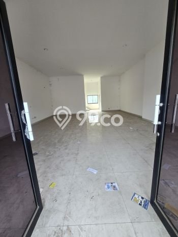 Ruko Disewa di Jakarta Utara dengan LB 432m2 Area Komersial Ramai Ruko Disewa di Jakarta Utara dengan LB 432m2 Area Komersial Ramai