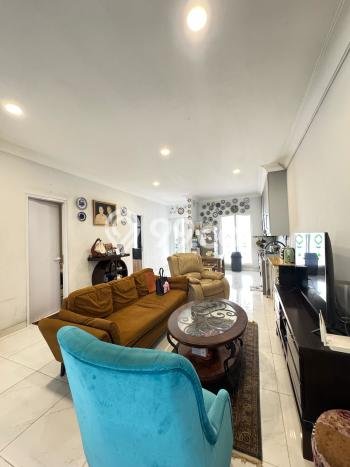 Rumah Strategis Minimalis Lb 150m2 di Cinere, Depok Rumah Strategis Minimalis Lb 150m2 di Cinere, Depok