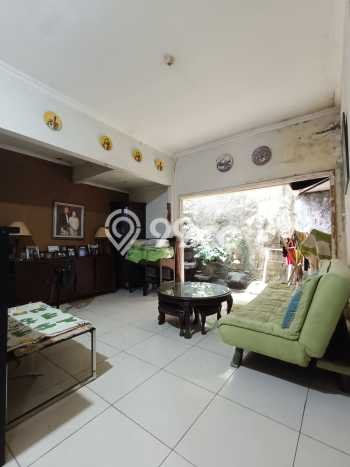 Rumah Modern Cantik 3 KT Bisa Langsung Pindah di Cinere Rumah Modern Cantik 3 KT Bisa Langsung Pindah di Cinere