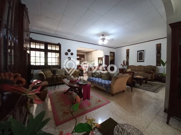 Hunian Mewah Dijual LT 1955m2 di Ciputat Timur, Tangerang Selatan Hunian Mewah Dijual LT 1955m2 di Ciputat Timur, Tangerang Selatan