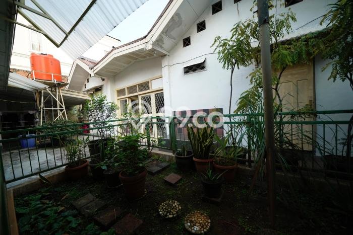 Dijual Rumah Premium dengan Fasilitas Sekitar Lengkap di Kebayoran Lama, Jakarta Selatan Dijual Rumah Premium dengan Fasilitas Sekitar Lengkap di Kebayoran Lama, Jakarta Selatan