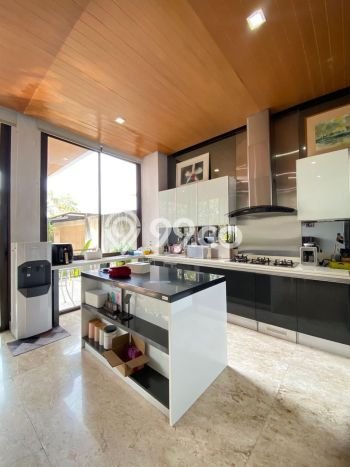 Hunian Mewah LB 361m2 Siap Pakai Desain Elegan di Kemang, Jakarta Selatan Hunian Mewah LB 361m2 Siap Pakai Desain Elegan di Kemang, Jakarta Selatan