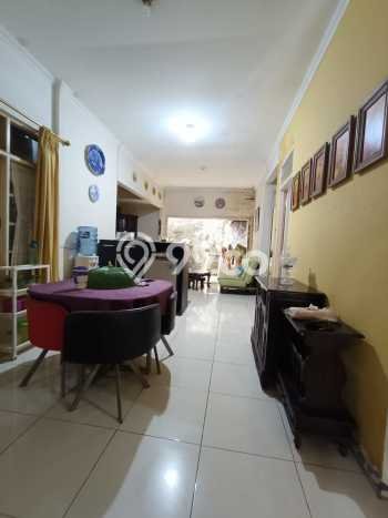 Rumah Modern Cantik 3 KT Bisa Langsung Pindah di Cinere Rumah Modern Cantik 3 KT Bisa Langsung Pindah di Cinere