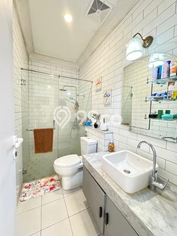 Rumah Strategis Minimalis Lb 150m2 di Cinere, Depok Rumah Strategis Minimalis Lb 150m2 di Cinere, Depok