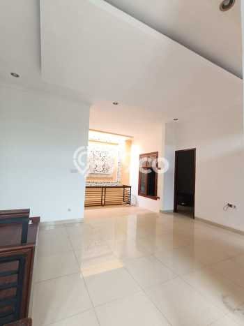 Dijual Rumah 3 Kamar Lokasi Ideal Bagus dan Strategis di Sawangan Dijual Rumah 3 Kamar Lokasi Ideal Bagus dan Strategis di Sawangan