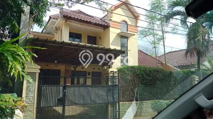 Rumah Mewah Siap Huni LT 300m2 di Cinere, Depok Rumah Mewah Siap Huni LT 300m2 di Cinere, Depok