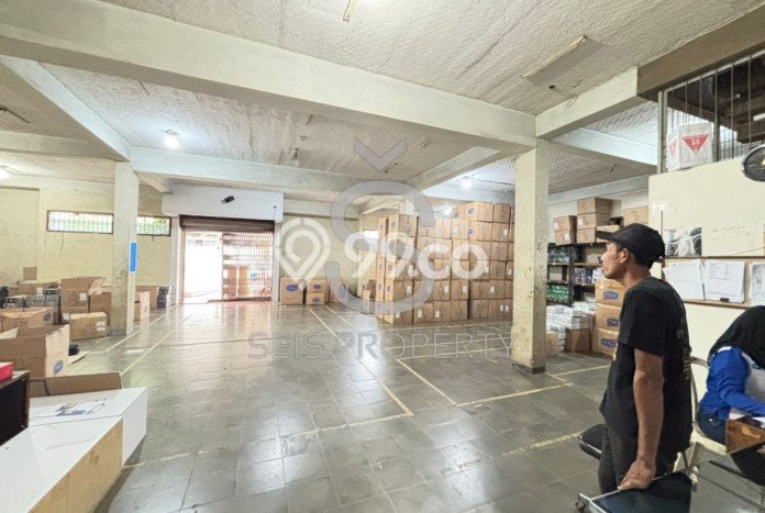 Unit Kantor Dijual di Andir Bandung Luas Tanah 1500m2, Luas Bangunan 1500m2 Unit Kantor Dijual di Andir Bandung Luas Tanah 1500m2, Luas Bangunan 1500m2