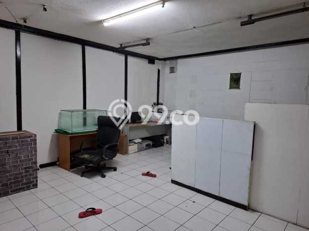 Ruko Dijual di Bandung LT 200m2 & LB 600m2 Lokasi Terbaik! Ruko Dijual di Bandung LT 200m2 & LB 600m2 Lokasi Terbaik!