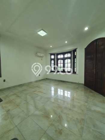 Jarang Ada! Rumah Sewa 3 Kamar Nyaman Siap Huni Pondok Indah Jarang Ada! Rumah Sewa 3 Kamar Nyaman Siap Huni Pondok Indah