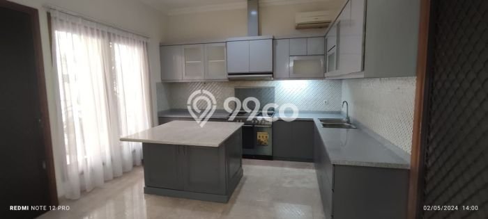 Jarang Ada! Rumah Sewa 6 Kamar Nyaman Siap Huni Pondok Indah Jarang Ada! Rumah Sewa 6 Kamar Nyaman Siap Huni Pondok Indah