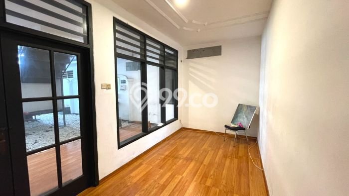 Rumah sewa siap pakai 5 KT di Cipete, Jakarta Selatan Rumah sewa siap pakai 5 KT di Cipete, Jakarta Selatan