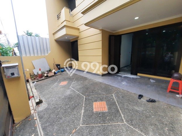 Disewakan! Rumah 3 Kamar Tidur &
2 Kamar Mandi di Pondok Indah, Jakarta Selatan Disewakan! Rumah 3 Kamar Tidur &
2 Kamar Mandi di Pondok Indah, Jakarta Selatan