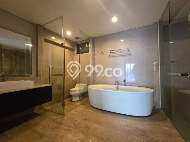 Hunian Apartemen Eksklusif untuk Dijual di Jakarta Selatan dengan 4 BR & 3 Kamar Mandi Hunian Apartemen Eksklusif untuk Dijual di Jakarta Selatan dengan 4 BR & 3 Kamar Mandi