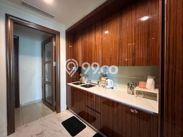 Apartemen Strategis 157m2 di Simprug Jakarta Selatan 2 KT Apartemen Strategis 157m2 di Simprug Jakarta Selatan 2 KT