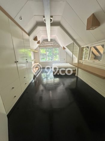 Hunian Modern Untuk Disewakan di Pondok Indah Jakarta Selatan 4 KT & 3 KM Hunian Modern Untuk Disewakan di Pondok Indah Jakarta Selatan 4 KT & 3 KM