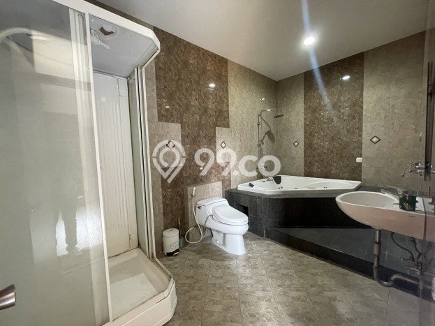 Rumah Luxury Modern Tanpa Renovasi di Pondok Indah Jakarta Selatan Rumah Luxury Modern Tanpa Renovasi di Pondok Indah Jakarta Selatan