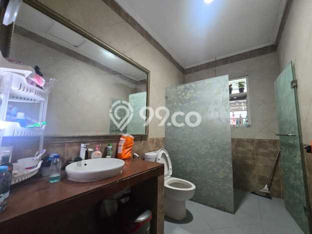 Hunian Mewah LB 270m2 Siap Pakai Desain Elegan di Kemang, Jakarta Selatan Hunian Mewah LB 270m2 Siap Pakai Desain Elegan di Kemang, Jakarta Selatan