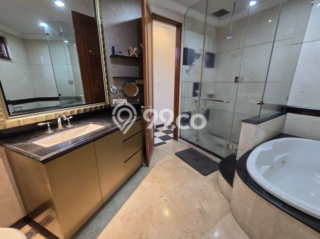 Jual Rumah Mewah Elegan Dengan View Eksklusif di Lebak Bulus, Jakarta Selatan Jual Rumah Mewah Elegan Dengan View Eksklusif di Lebak Bulus, Jakarta Selatan