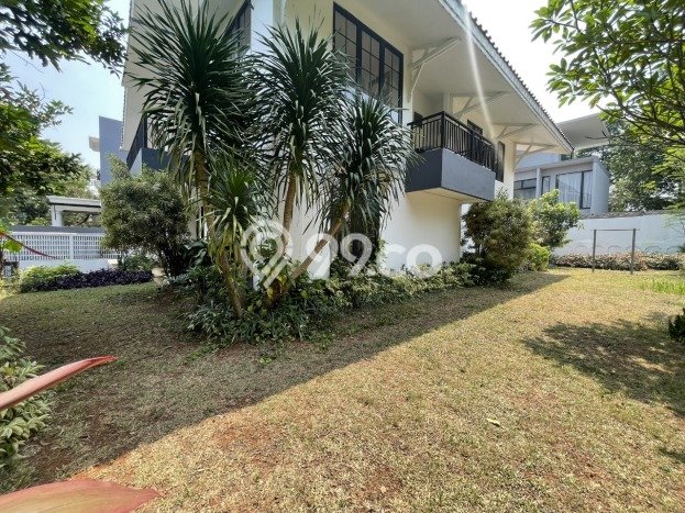 Rumah Luxury Modern Tanpa Renovasi di Pondok Indah Jakarta Selatan Rumah Luxury Modern Tanpa Renovasi di Pondok Indah Jakarta Selatan