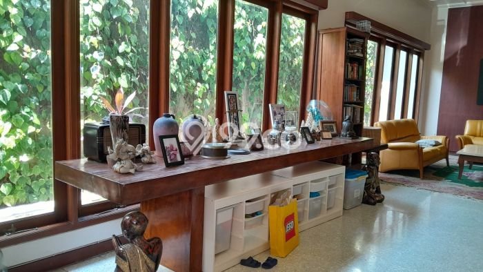 Rumah Elit Modern Tanpa Renovasi di Cireundeu Tangerang Rumah Elit Modern Tanpa Renovasi di Cireundeu Tangerang