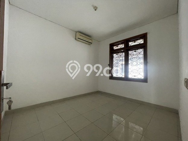 Jual Rumah Luas Megah Dengan View Eksklusif di Pondok Indah, Jakarta Selatan Jual Rumah Luas Megah Dengan View Eksklusif di Pondok Indah, Jakarta Selatan