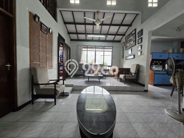 Dijual Rumah Luas Elegan Dengan View Cantik di Pejaten, Jakarta Selatan Dijual Rumah Luas Elegan Dengan View Cantik di Pejaten, Jakarta Selatan
