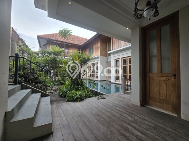 Rumah Elit Modern Siap Huni di Kemang Jakarta Selatan Rumah Elit Modern Siap Huni di Kemang Jakarta Selatan