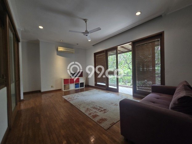 Ready to Use! Premium House LT 667m2 Desain Elegan di Kemang Ready to Use! Premium House LT 667m2 Desain Elegan di Kemang
