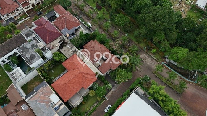 Ready to Use! Premium House LT 667m2 Desain Elegan di Kemang Ready to Use! Premium House LT 667m2 Desain Elegan di Kemang