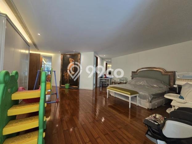 Rumah Luxury Modern Tanpa Renovasi di Simprug Jakarta Selatan Rumah Luxury Modern Tanpa Renovasi di Simprug Jakarta Selatan