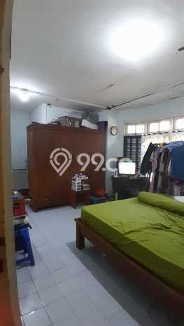 Rumah Elit Modern Tanpa Renovasi di Pejaten Jakarta Selatan Rumah Elit Modern Tanpa Renovasi di Pejaten Jakarta Selatan