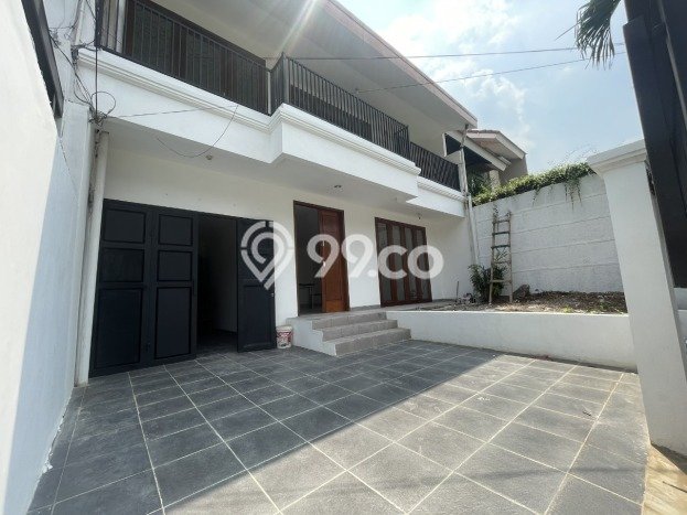 Jual Rumah Luas Megah Dengan View Eksklusif di Pondok Indah, Jakarta Selatan Jual Rumah Luas Megah Dengan View Eksklusif di Pondok Indah, Jakarta Selatan