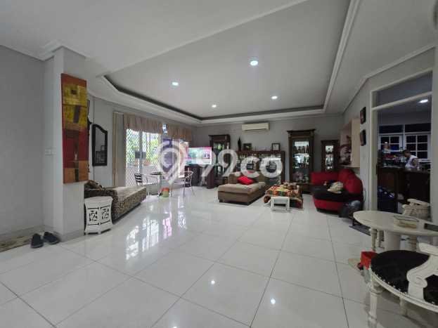 Hunian Mewah LB 270m2 Siap Pakai Desain Elegan di Kemang, Jakarta Selatan Hunian Mewah LB 270m2 Siap Pakai Desain Elegan di Kemang, Jakarta Selatan