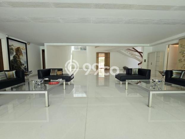 Rumah Luxury Modern Tanpa Renovasi di Simprug Jakarta Selatan Rumah Luxury Modern Tanpa Renovasi di Simprug Jakarta Selatan