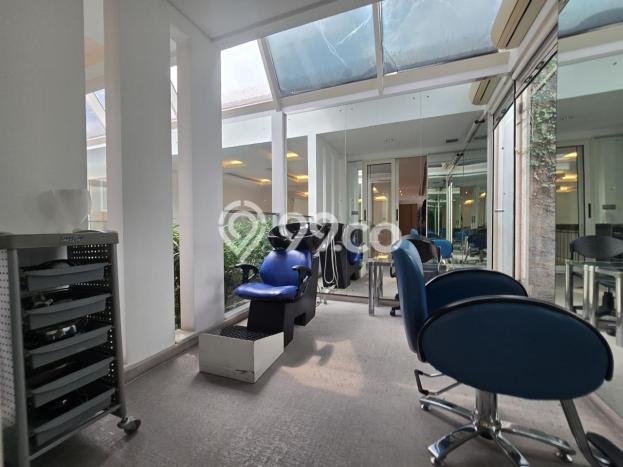 Rumah Luxury Modern Tanpa Renovasi di Simprug Jakarta Selatan Rumah Luxury Modern Tanpa Renovasi di Simprug Jakarta Selatan