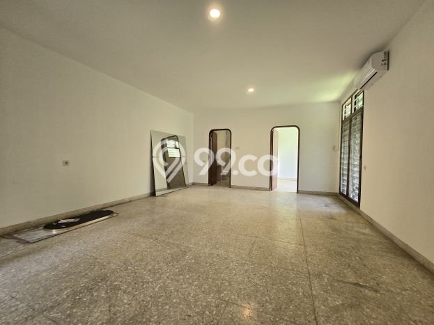 Rumah Elit LB 600m2 Siap Pakai Desain Elegan di Pondok Indah, Jakarta Selatan Rumah Elit LB 600m2 Siap Pakai Desain Elegan di Pondok Indah, Jakarta Selatan