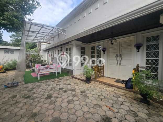 For Sale Rumah Mewah Exclusive di Tebet, Jakarta Selatan For Sale Rumah Mewah Exclusive di Tebet, Jakarta Selatan