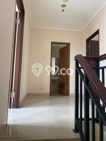 Rumah Elit LB 193m2 Siap Pakai Desain Elegan di Thamrin, Jakarta Pusat Rumah Elit LB 193m2 Siap Pakai Desain Elegan di Thamrin, Jakarta Pusat