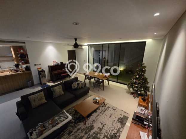 Rumah Luxury Modern Tanpa Renovasi di Lebak Bulus Jakarta Selatan Rumah Luxury Modern Tanpa Renovasi di Lebak Bulus Jakarta Selatan