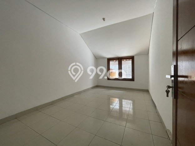 Jual Rumah Luas Megah Dengan View Eksklusif di Pondok Indah, Jakarta Selatan Jual Rumah Luas Megah Dengan View Eksklusif di Pondok Indah, Jakarta Selatan